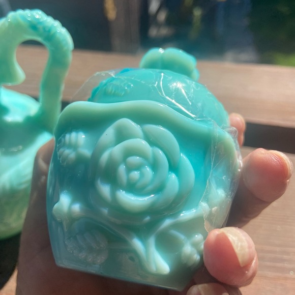 Vintage 1Avon Green/Teal Jade Decanter pitcher with bowl and powder satchel - Picture 2 of 11